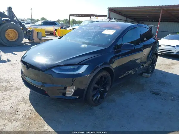 5YJXCBE29JF129238 2018 TESLA MODEL X - Image 2