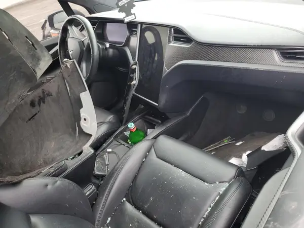 5YJXCBE29JF132639 2018 TESLA MODEL X - Image 8
