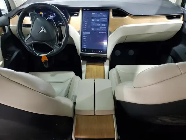 5YJXCBE29JF133791 2018 TESLA MODEL X - Image 8