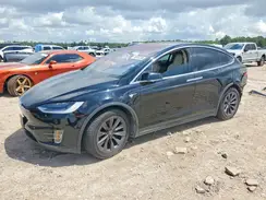 5YJXCBE29JF136366 2018 TESLA MODEL X