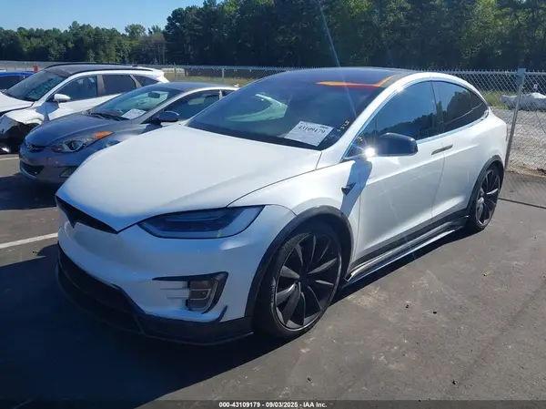 5YJXCBE29JF141230 2018 TESLA MODEL X - Image 2