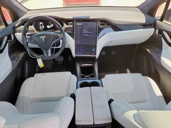 5YJXCBE29JF141356 2018 TESLA MODEL X - Image 8