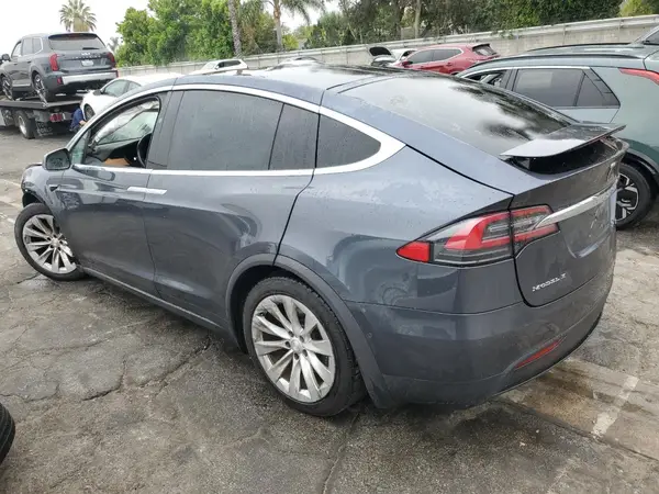 5YJXCBE29JF141437 2018 TESLA MODEL X - Image 2