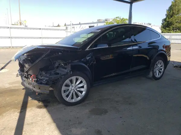 5YJXCBE29JF142748 2018 TESLA MODEL X - Image 1