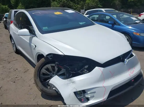 5YJXCBE29KF207227 2019 TESLA MODEL X - Image 1
