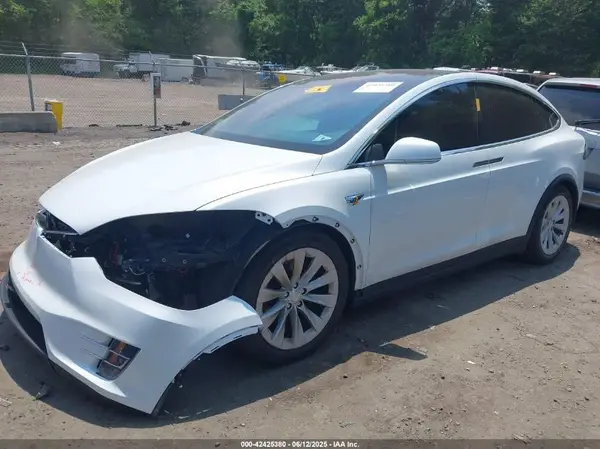 5YJXCBE29KF207227 2019 TESLA MODEL X - Image 2