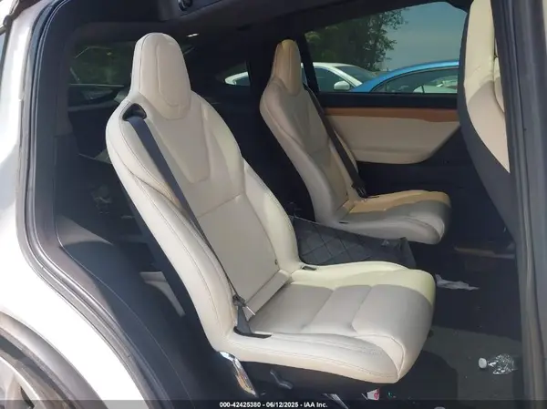 5YJXCBE29KF207227 2019 TESLA MODEL X - Image 8