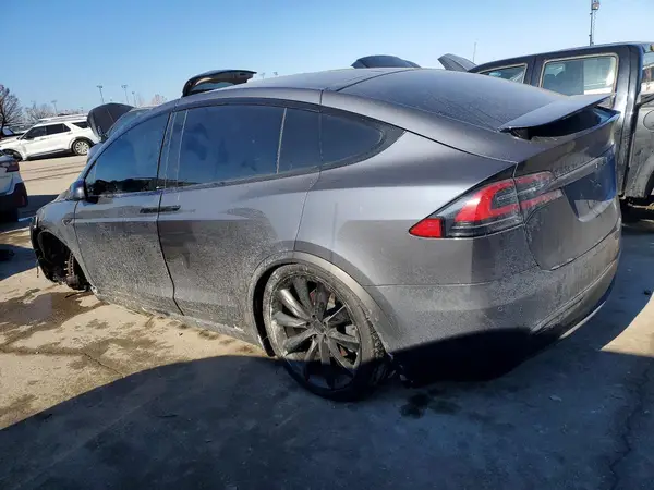 5YJXCBE29LF299943 2020 TESLA MODEL X - Image 2