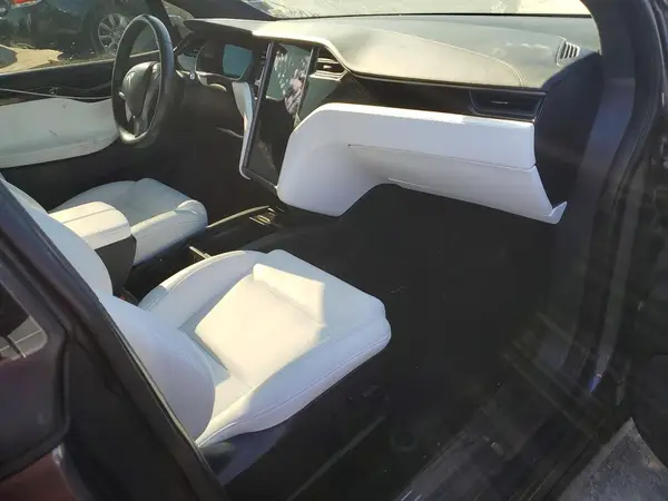 5YJXCBE29LF299943 2020 TESLA MODEL X - Image 8
