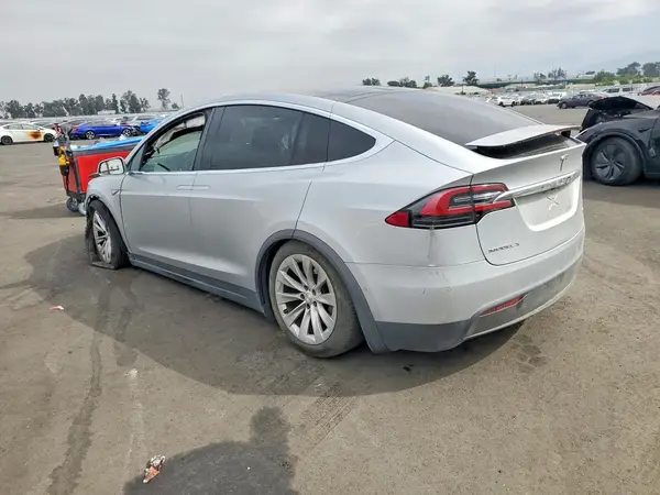 5YJXCBE2XGF001518 2016 TESLA MODEL X - Image 2