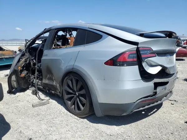 5YJXCBE2XGF001566 2016 TESLA MODEL X - Image 2