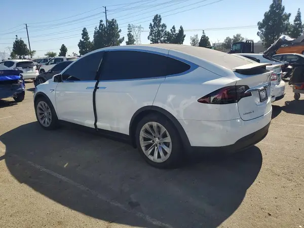 5YJXCBE2XGF003883 2016 TESLA MODEL X - Image 2