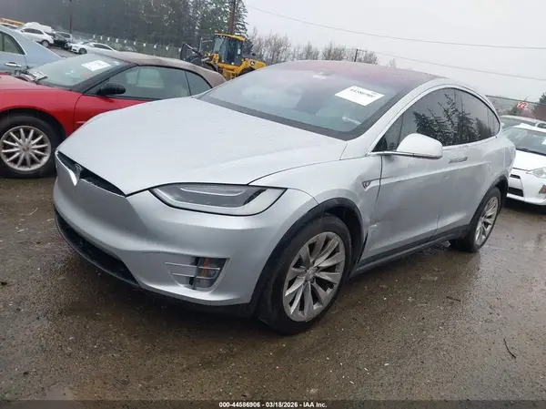 5YJXCBE2XGF005116 2016 TESLA MODEL X - Image 2