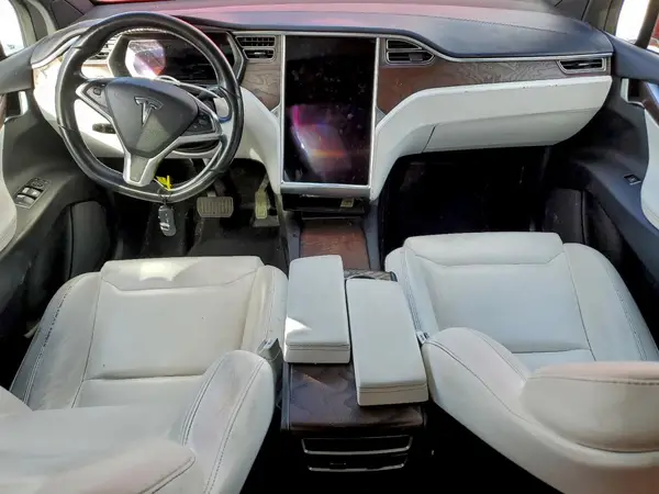 5YJXCBE2XGF005245 2016 TESLA MODEL X - Image 8