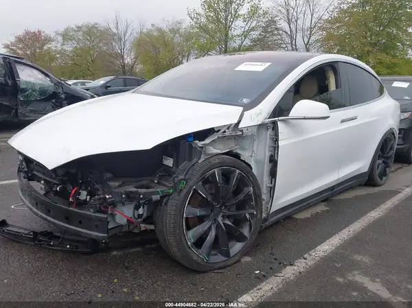 5YJXCBE2XGF005701 2016 TESLA MODEL X - Image 2