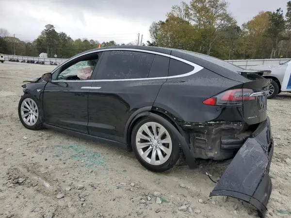 5YJXCBE2XGF005732 2016 TESLA MODEL X - Image 2