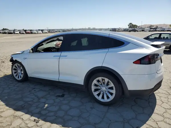 5YJXCBE2XGF006203 2016 TESLA MODEL X - Image 2