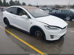 5YJXCBE2XGF008744 2016 TESLA MODEL X