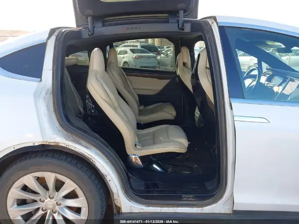 5YJXCBE2XGF008775 2016 TESLA MODEL X - Image 8