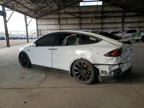 5YJXCBE2XGF013703 2016 TESLA MODEL X - Image 2
