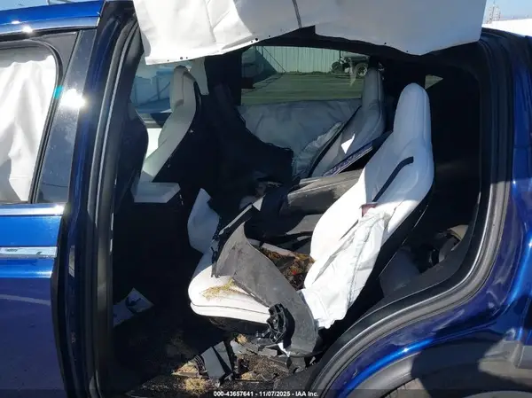5YJXCBE2XGF030372 2016 TESLA MODEL X - Image 8