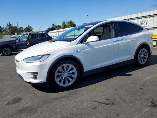 5YJXCBE2XHF035119 2017 TESLA MODEL X - Image 1