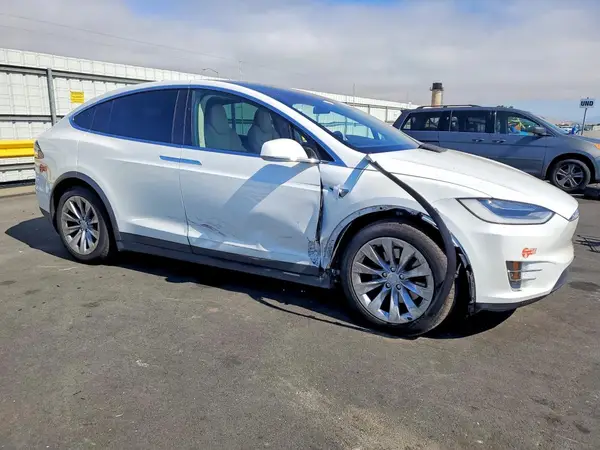 2017 TESLA MODEL X COPART lot 58469986 auction photo 4