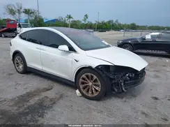 5YJXCBE2XHF043785 2017 TESLA MODEL X