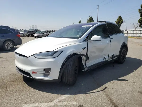 5YJXCBE2XHF051384 2017 TESLA MODEL X - Image 1