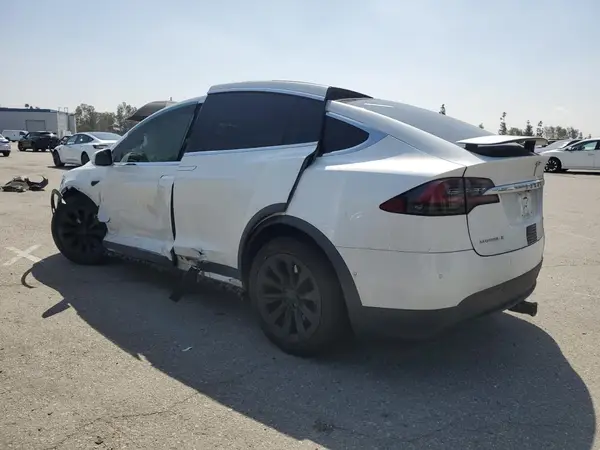 5YJXCBE2XHF051384 2017 TESLA MODEL X - Image 2
