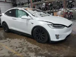5YJXCBE2XHF054527 2017 TESLA MODEL X