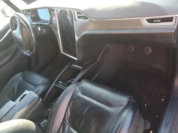 5YJXCBE2XHF056830 2017 TESLA MODEL X - Image 8