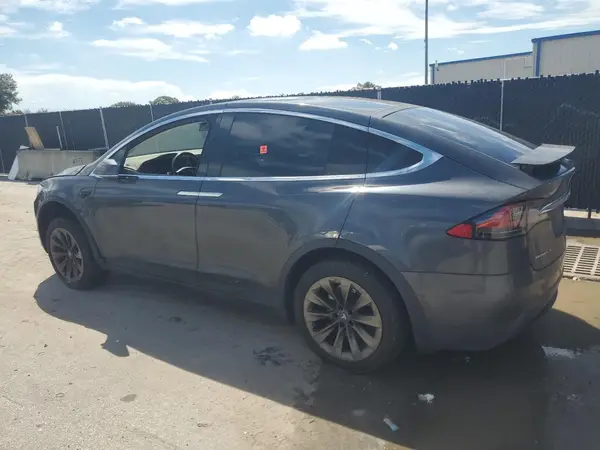 5YJXCBE2XHF059257 2017 TESLA MODEL X - Image 2