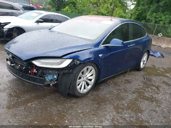 5YJXCBE2XHF060702 2017 TESLA MODEL X - Image 2