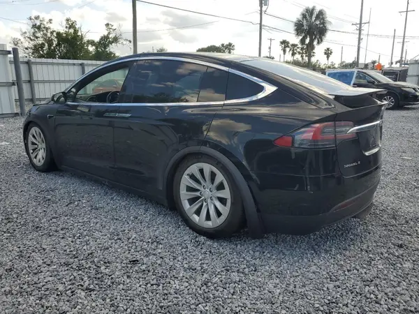 5YJXCBE2XHF060912 2017 TESLA MODEL X - Image 2