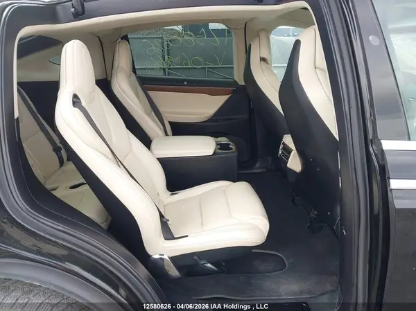 5YJXCBE2XHF065916 2017 TESLA MODEL X - Image 8