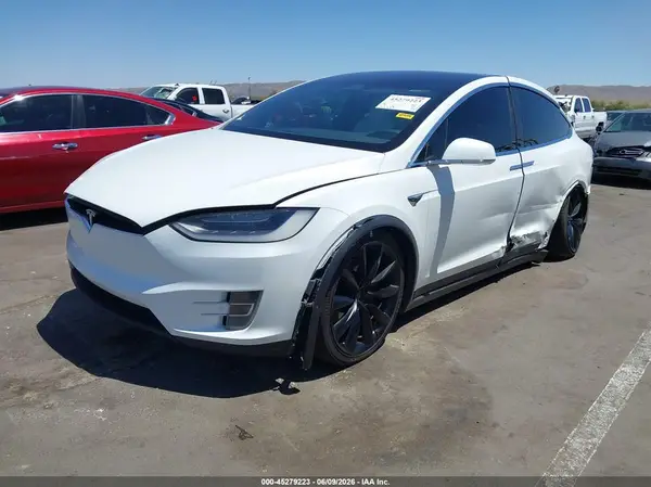 5YJXCBE2XHF067391 2017 TESLA MODEL X - Image 2