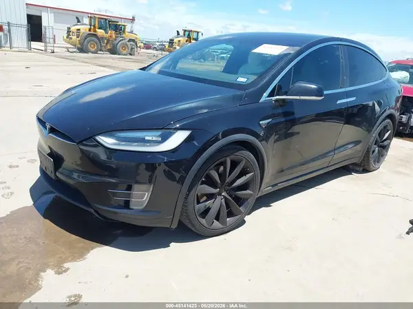 5YJXCBE2XHF068010 2017 TESLA MODEL X - Image 2