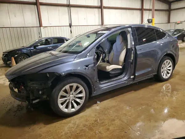 5YJXCBE2XHF074499 2017 TESLA MODEL X - Image 1