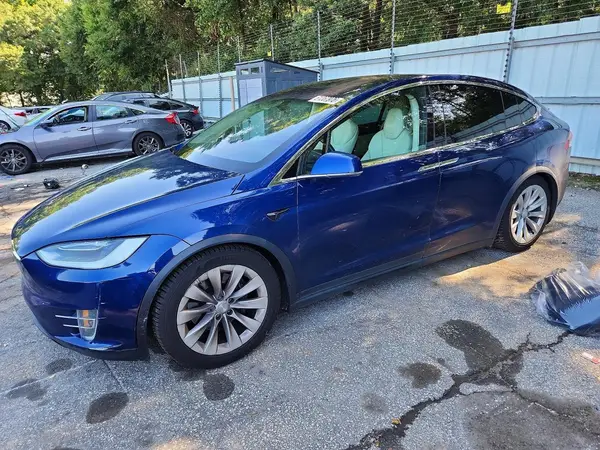 5YJXCBE2XHF077371 2017 TESLA MODEL X - Image 1