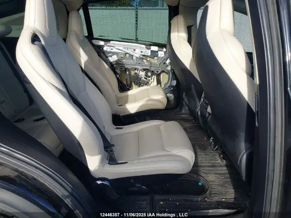 5YJXCBE2XJF087775 2018 TESLA MODEL X - Image 8