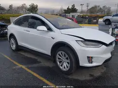 5YJXCBE2XJF102341 2018 TESLA MODEL X