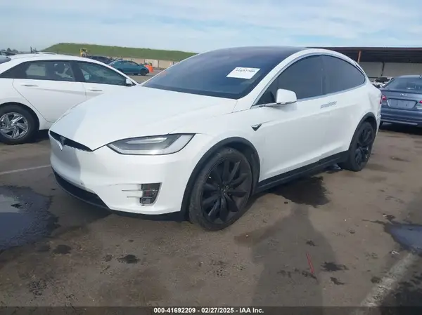 5YJXCBE2XJF104106 2018 TESLA MODEL X - Image 2