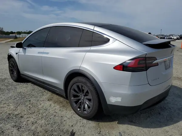 5YJXCBE2XJF104526 2018 TESLA MODEL X - Image 2