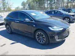5YJXCBE2XJF109001 2018 TESLA MODEL X