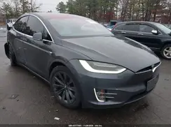 5YJXCBE2XJF115607 2018 TESLA MODEL X