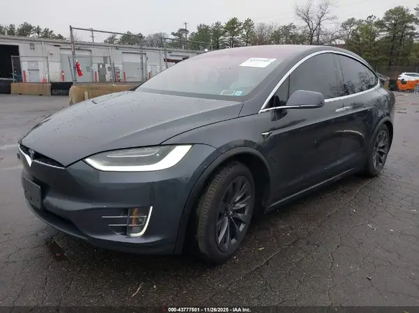 5YJXCBE2XJF115607 2018 TESLA MODEL X - Image 2