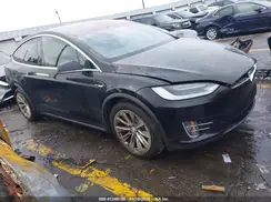 5YJXCBE2XJF118152 2018 TESLA MODEL X