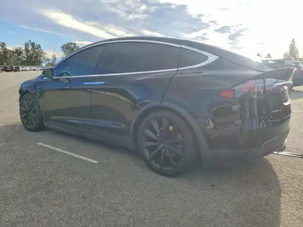 5YJXCBE2XJF136568 2018 TESLA MODEL X - Image 2