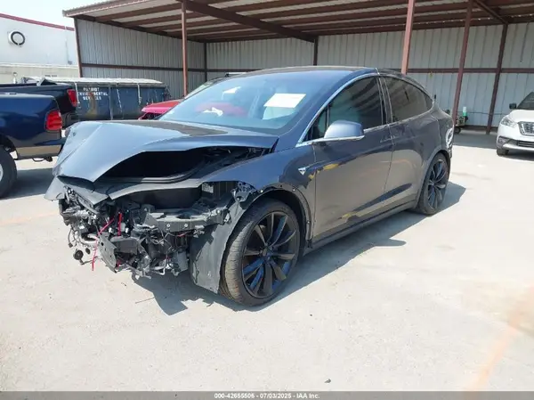 5YJXCBE2XKF181057 2019 TESLA MODEL X - Image 2